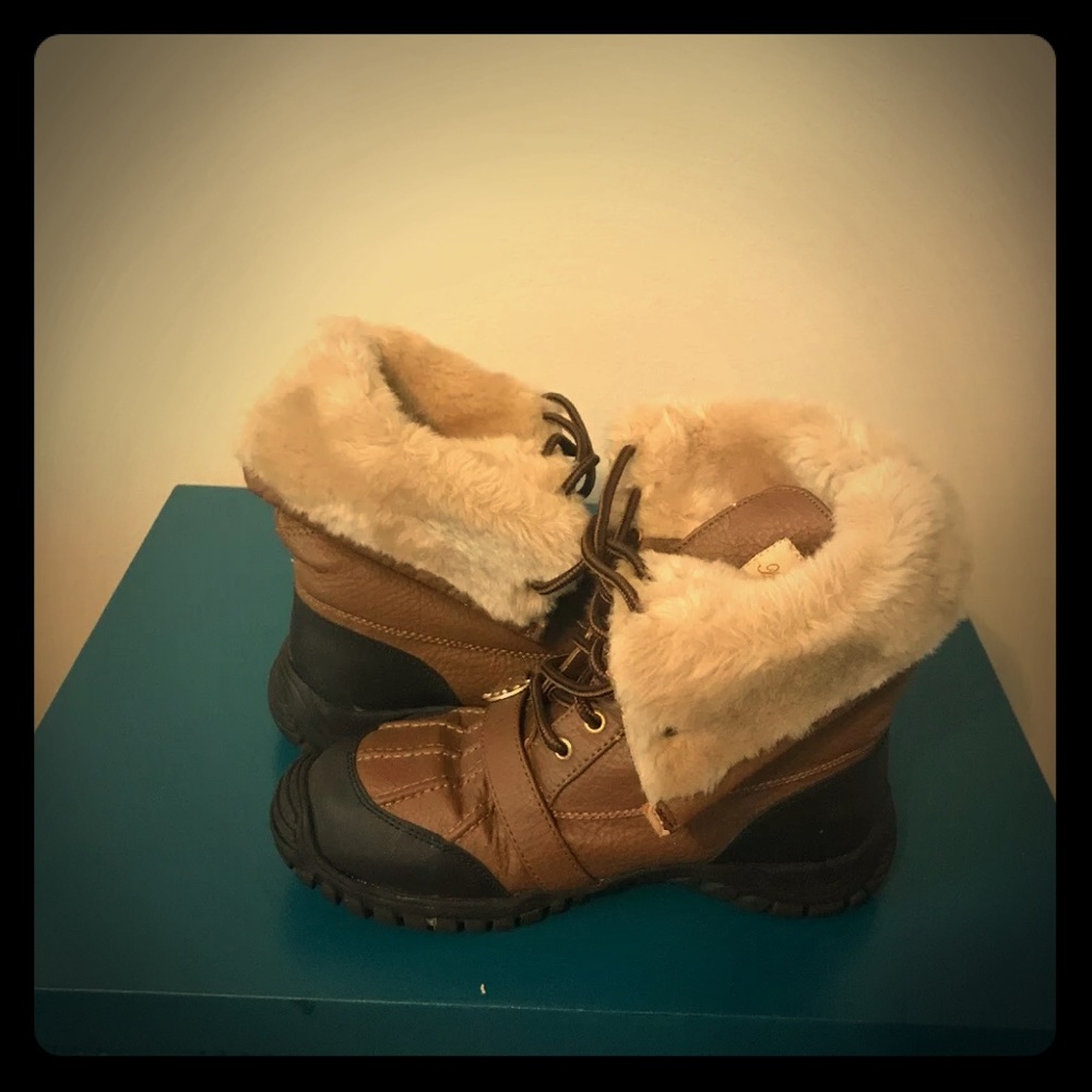 9 or 9-1/2 Apple bottom boots